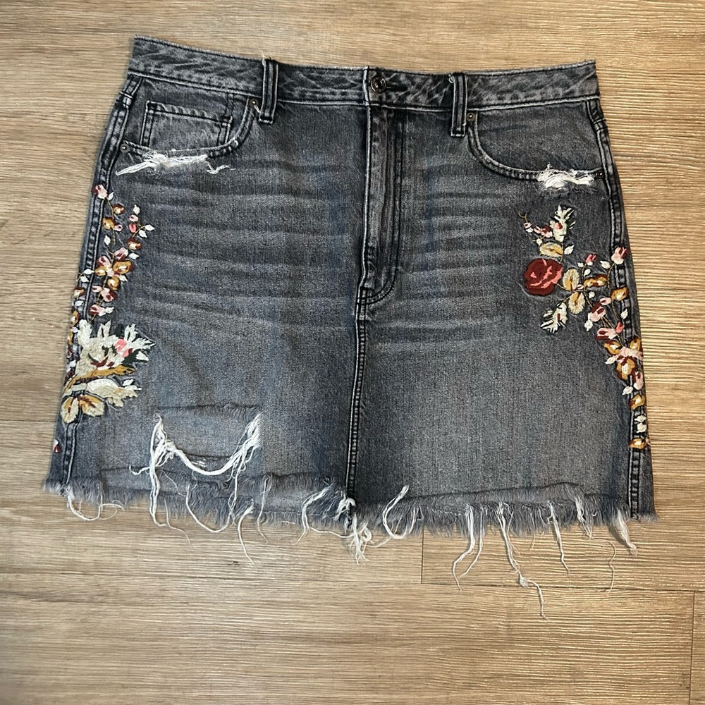 Embroidered Denim Skirt - Gray